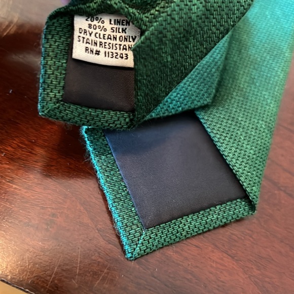 Green Tie by The Tie Bar - Picture 3 of 3